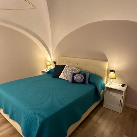 Casa Historical Center Bed & Breakfast Наполи Екстериор снимка