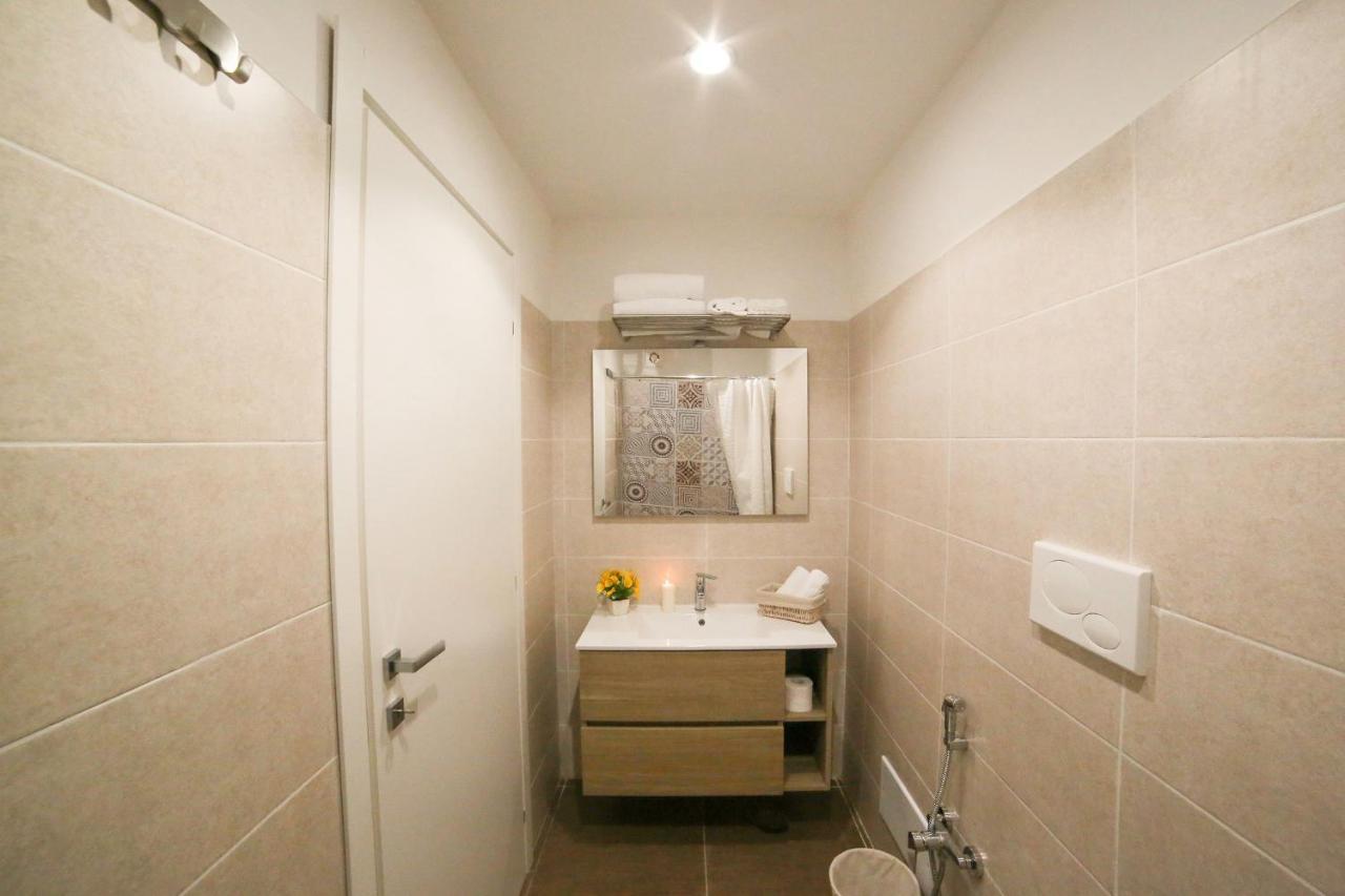 Casa Historical Center Bed & Breakfast Наполи Екстериор снимка