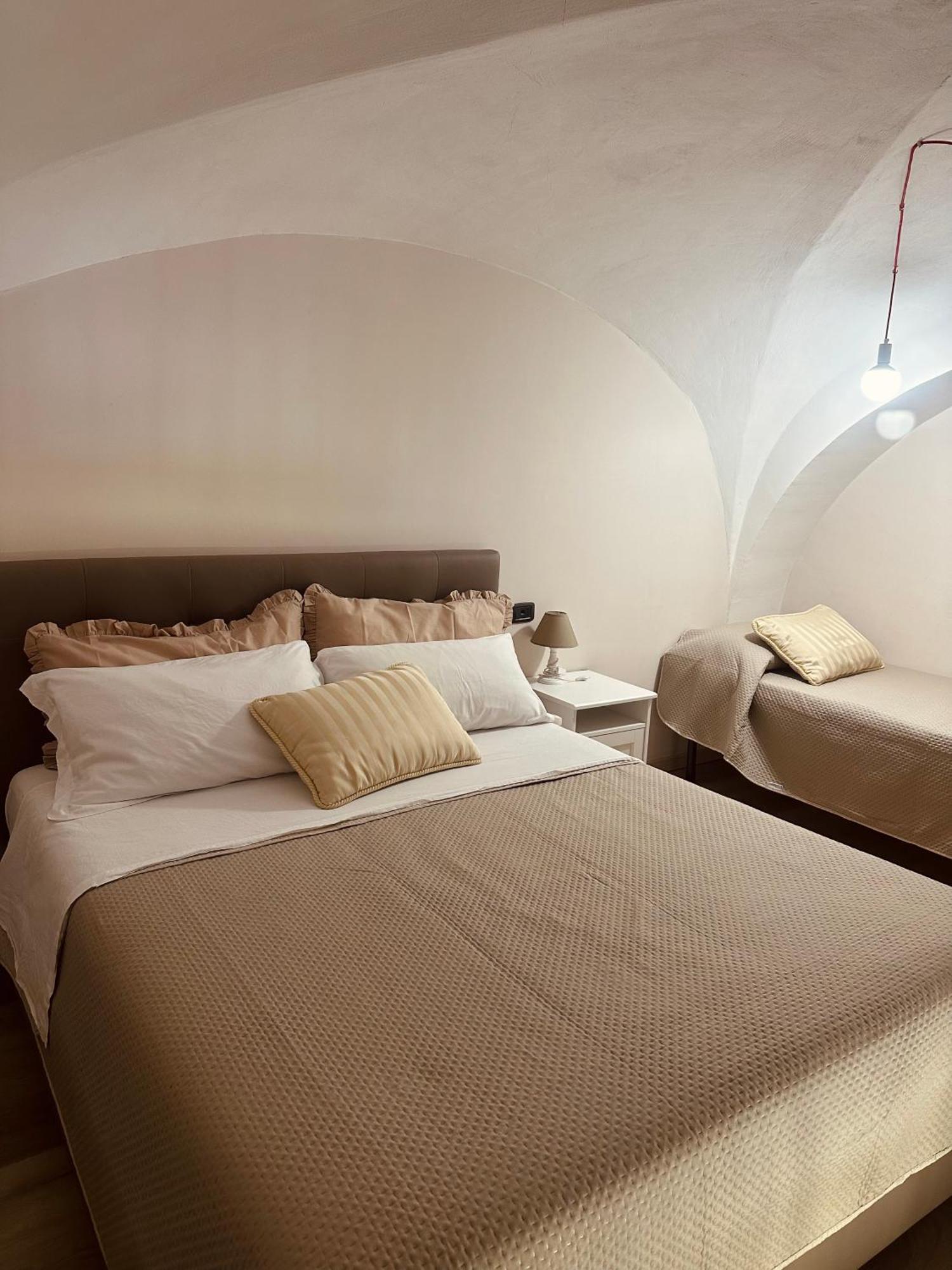 Casa Historical Center Bed & Breakfast Наполи Екстериор снимка